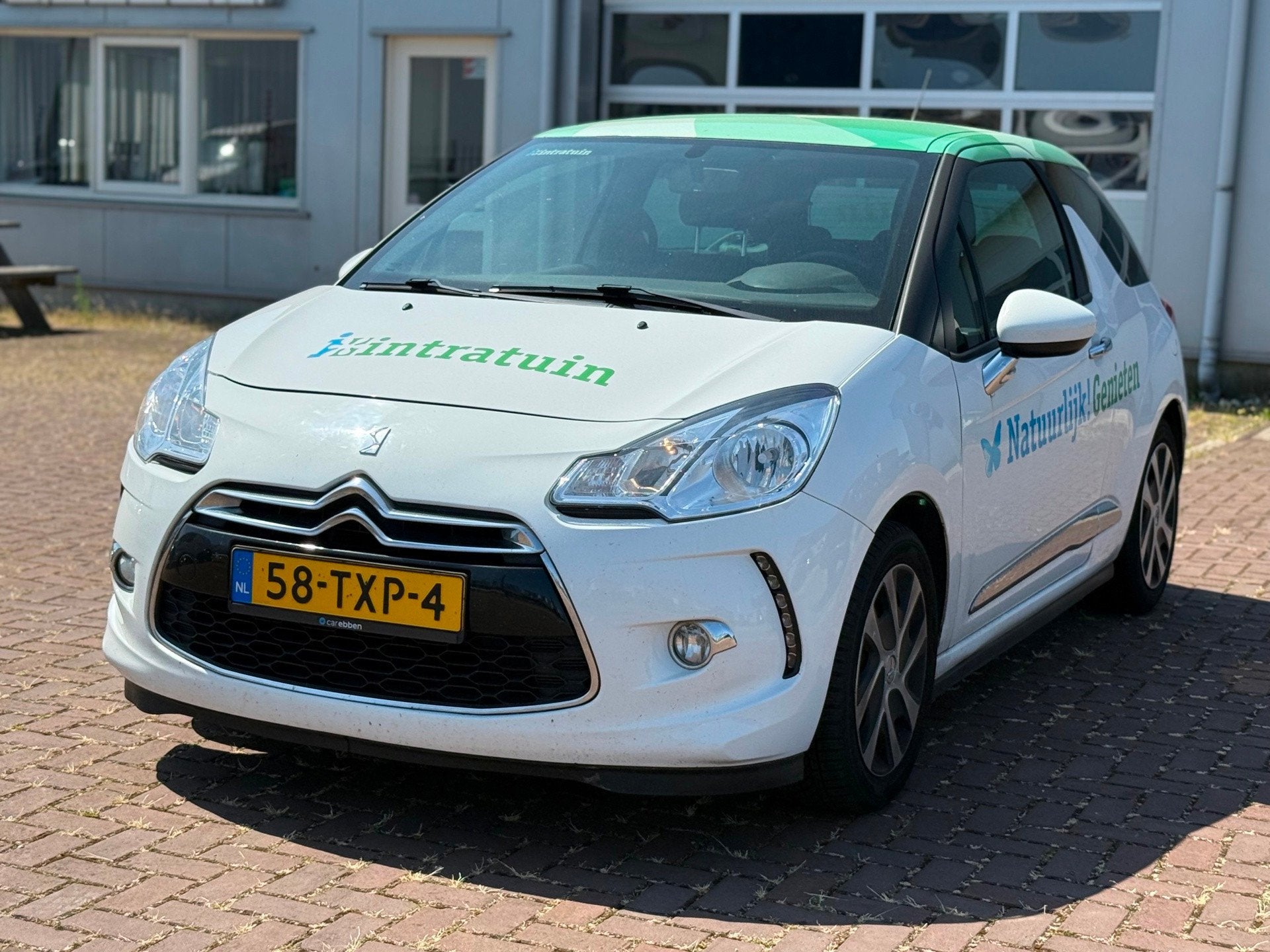 Citroen DS3 1.6 e-HDi So Chic, Auto's, Voorwielaandrijving, Euro 5, Gebruikt, Zwart