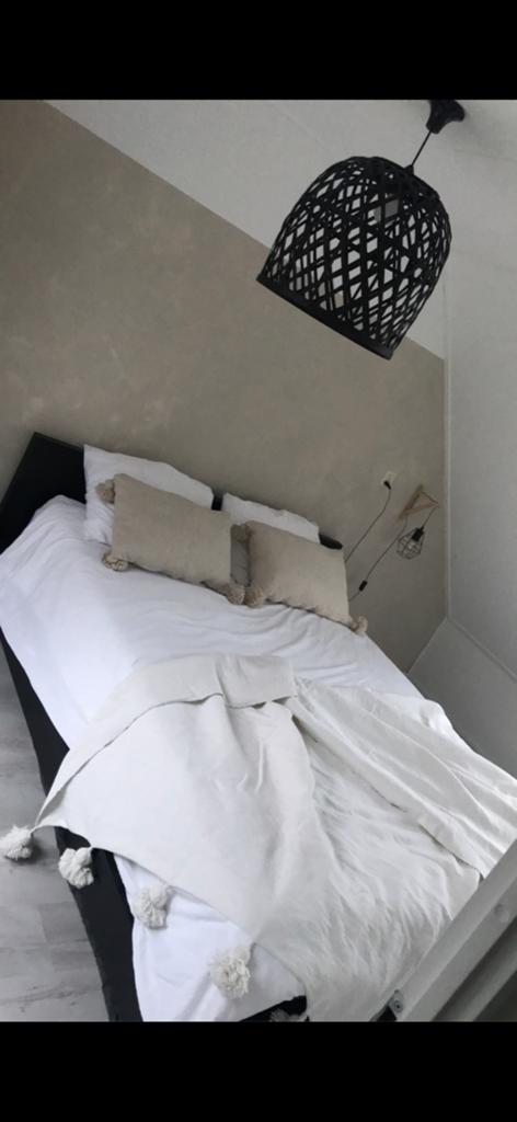 Ikea malm bedombouw + 2 lattenbodems 160x200, Ophalen, Gebruikt, Tweepersoons, 160 cm