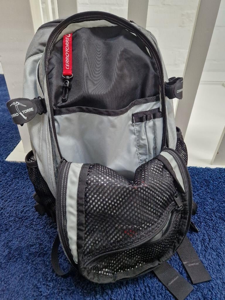 Rugzak Cerrotorre, 25 tot 40 cm, Zo goed als nieuw, Waterdicht, Ophalen