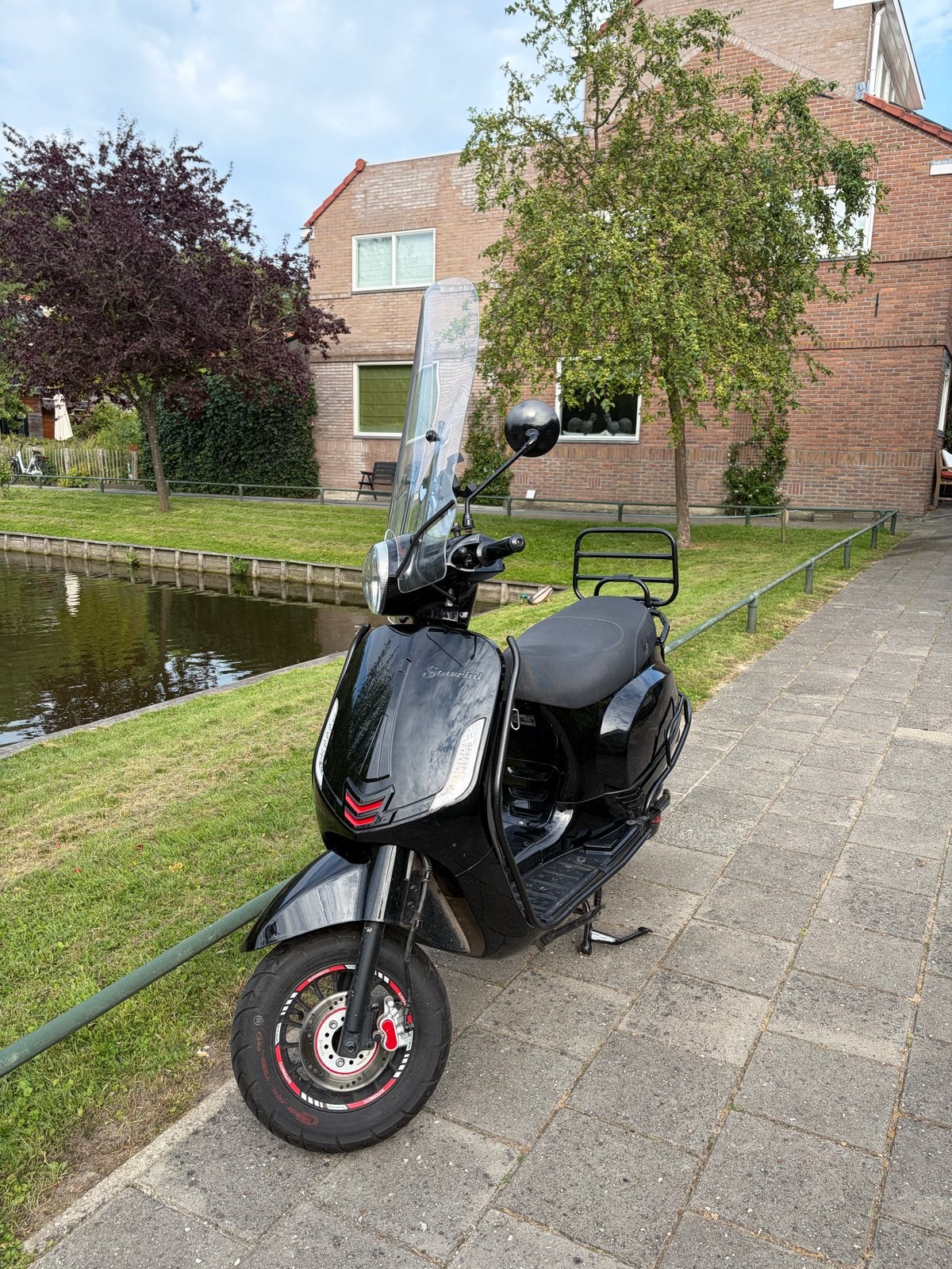 Zwarte special edition La Souris Scooter - Goed Onderhouden, Ophalen, Gebruikt, Benzine