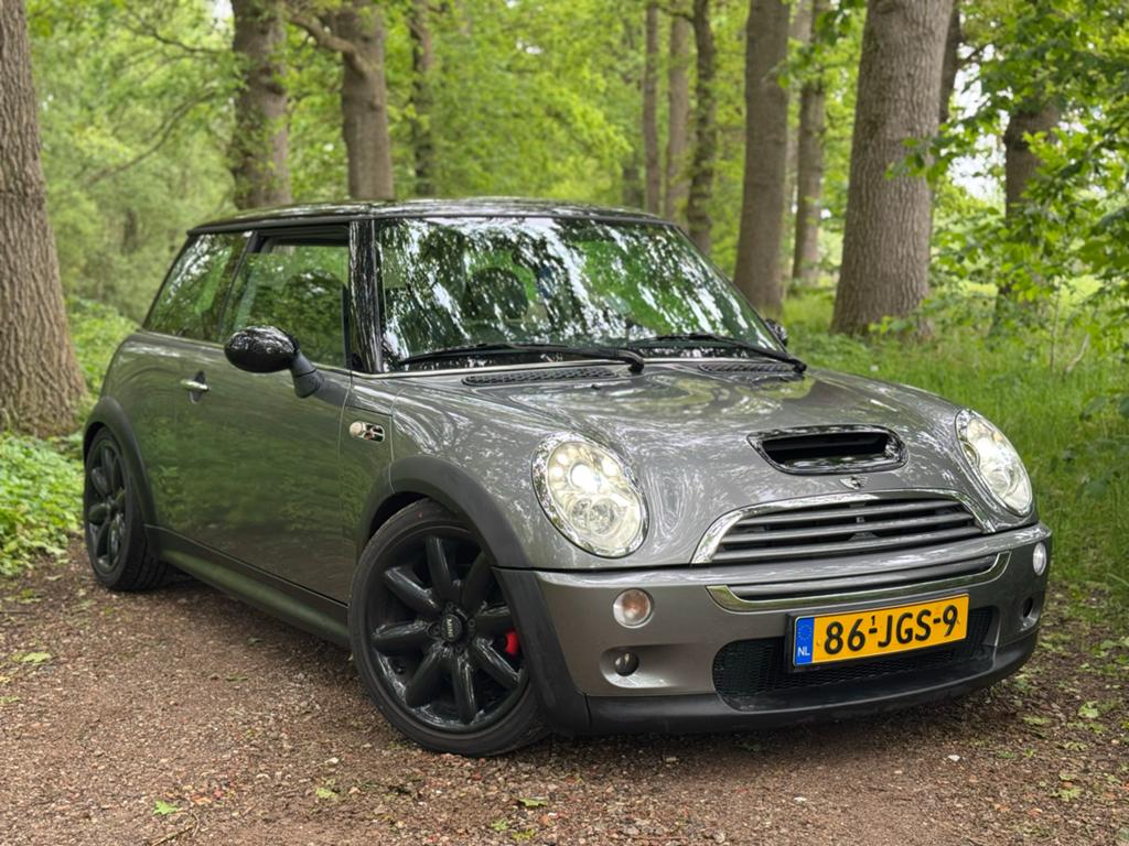 Mini Cooper S | Pano dak | APK | Stoelverwarming |, Auto's, Mini, Voorwielaandrijving, Zwart, 4 cilinders, 4 stoelen