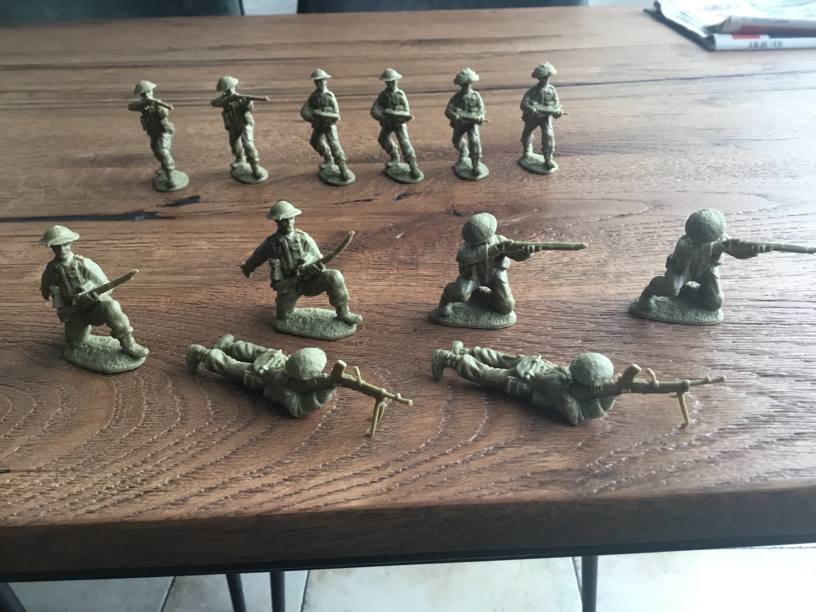 12 Weston Toysoldiers 1/32 - 6 poses, Ophalen, Zo goed als nieuw, Groter dan 1:35, Figuur of Figuren