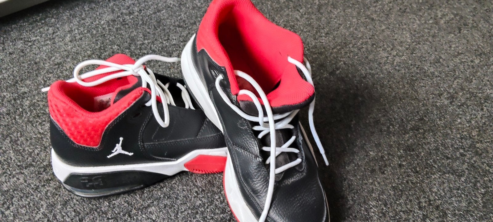 Jordan air sneakers maat 38, Kinderen en Baby's, Ophalen, Gebruikt, Sportschoenen, Jordan