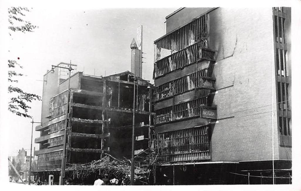 Rotterdam Bombardement Mei 1940 De Bijenkorf Fotokaart, Ophalen of Verzenden, 1940 tot 1960, Ongelopen, Zuid-Holland