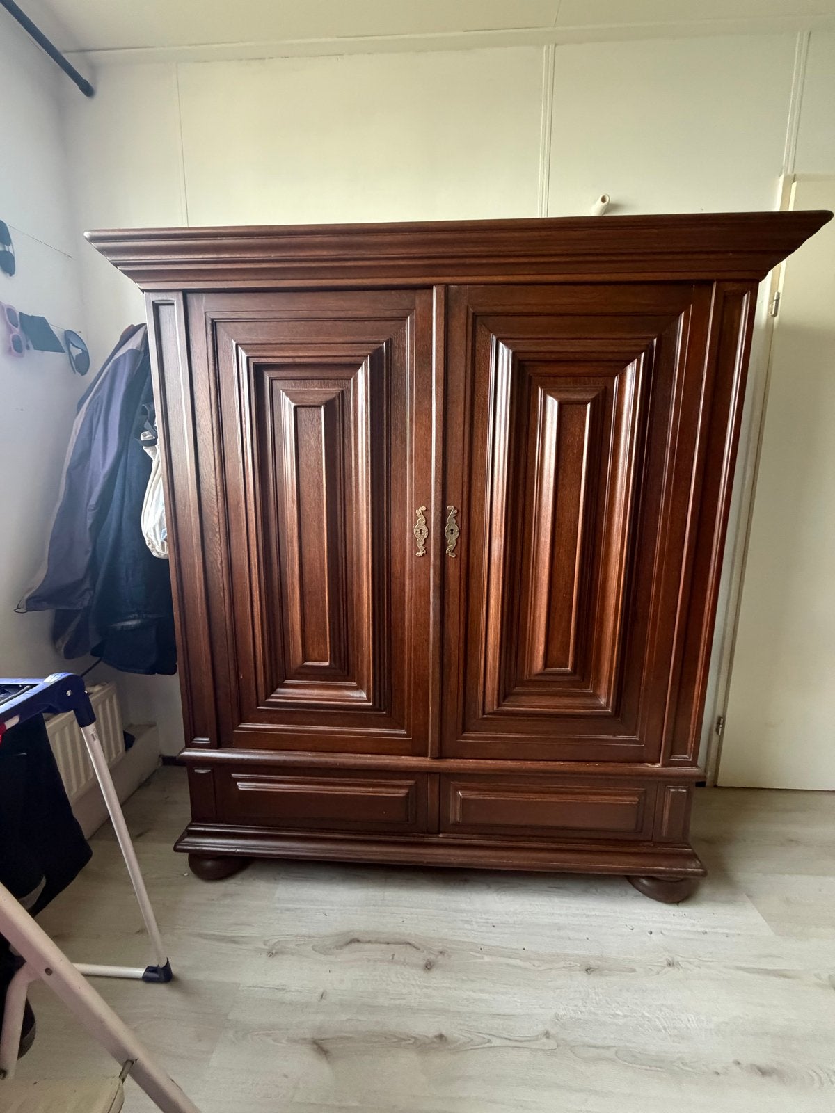 Massief houten kast met lades, Huis en Inrichting, Ophalen, Gebruikt, Met lade(s), 150 tot 200 cm