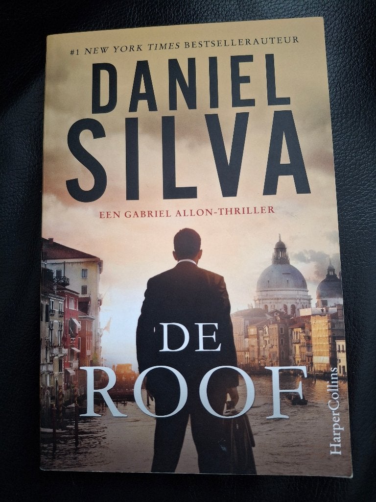 Daniel Silva - De roof, Daniel Silva, Ophalen of Verzenden, Zo goed als nieuw, Nederland
