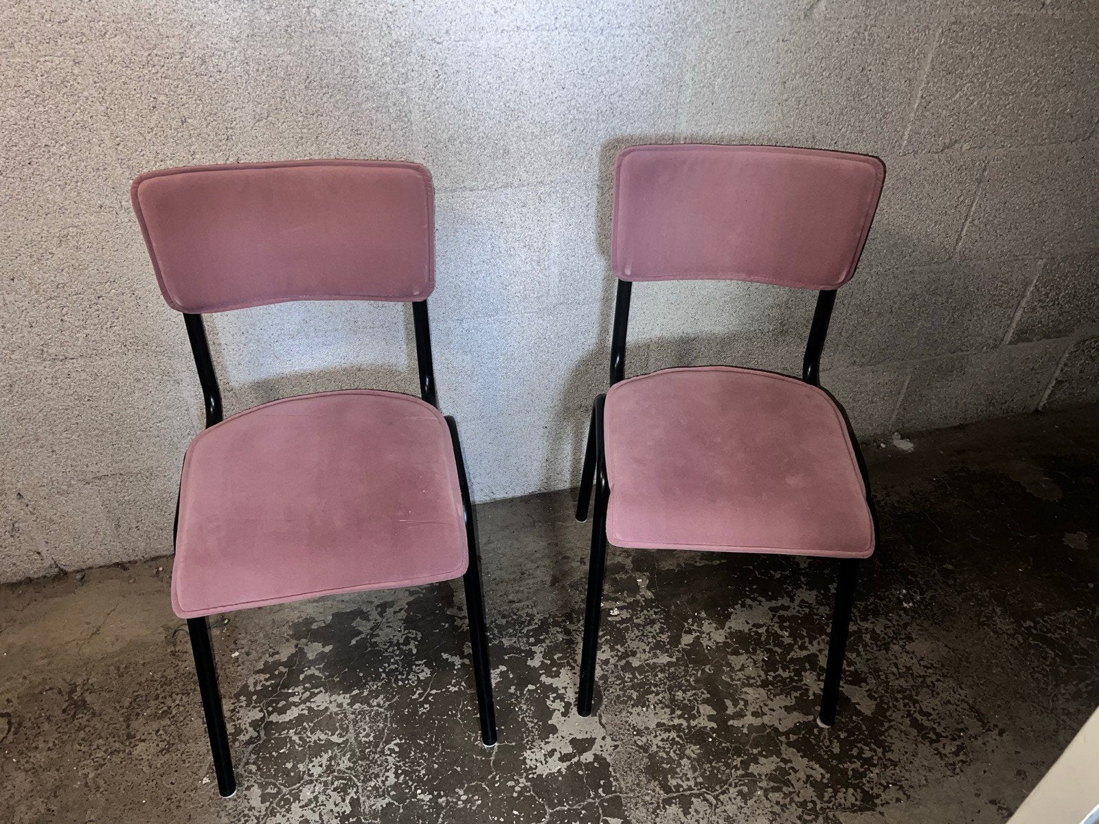 Roze eetkamerstoelen /schoolstoel Kick Collection zgan, Huis en Inrichting, Ophalen, Twee, Overige kleuren, Modern, Industrieel