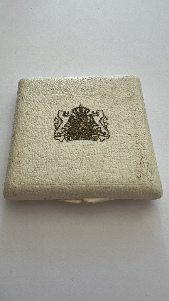 Zilveren 10 gulden Juliana 1973 in origineel doosje, Postzegels en Munten, Munten | Nederland, Koningin Juliana, Zilver, Ophalen of Verzenden
