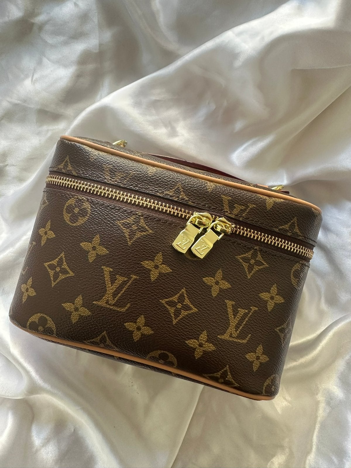 Louis vuitton make up bag, Ophalen of Verzenden, Zo goed als nieuw, Zwart, Gehele gezicht