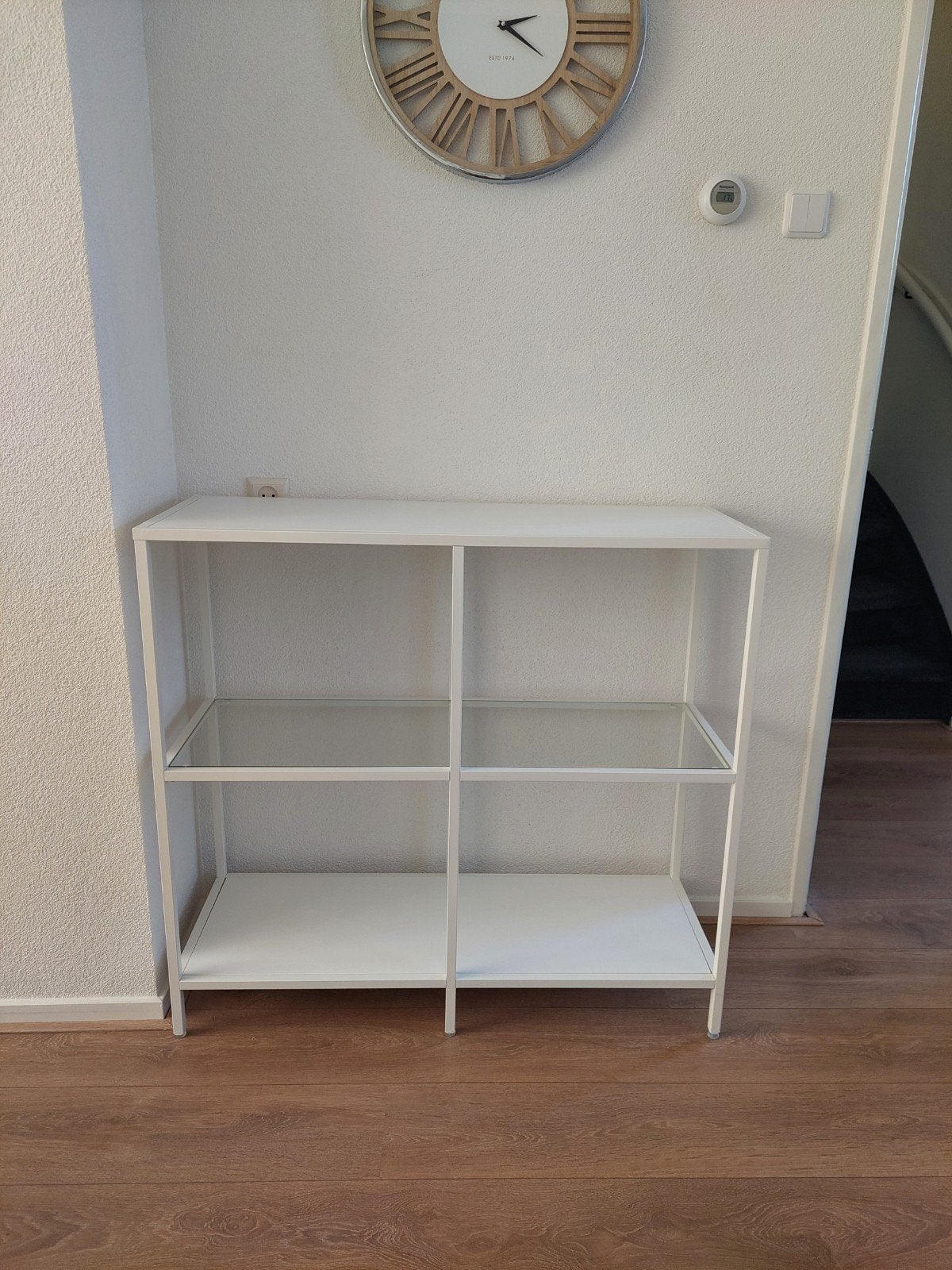 Ikea Vittsjö: Wit metalen rek met glazen planken, Ophalen, Zo goed als nieuw