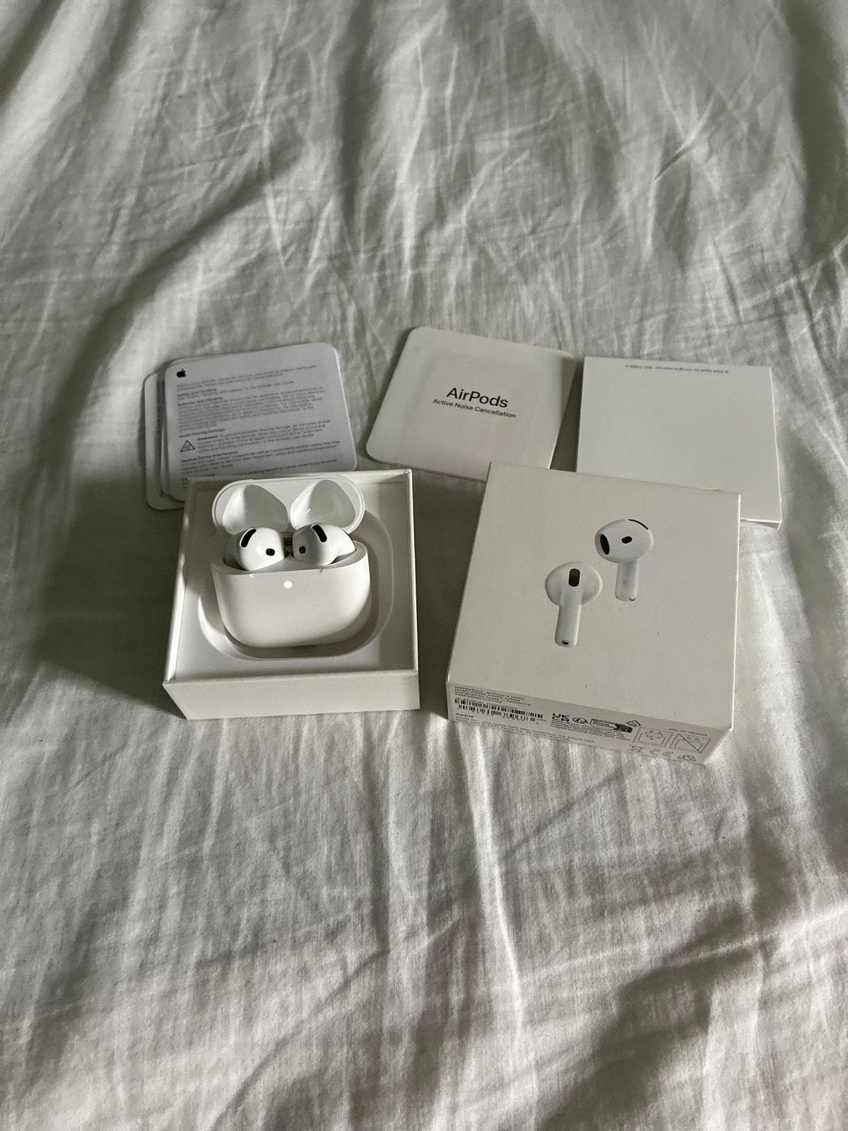 Apple AirPods 3e generatie met MagSafe oplaadcase, In-ear, Bluetooth, Ophalen of Verzenden, Zo goed als nieuw