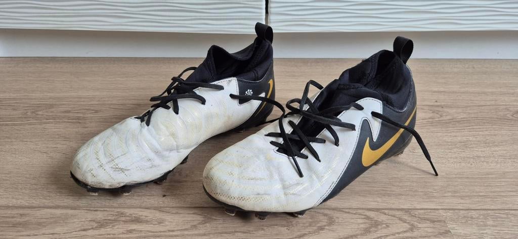 Nike voetbalschoen - maat 38,5 - phantonluna, Ophalen, Gebruikt, Schoenen