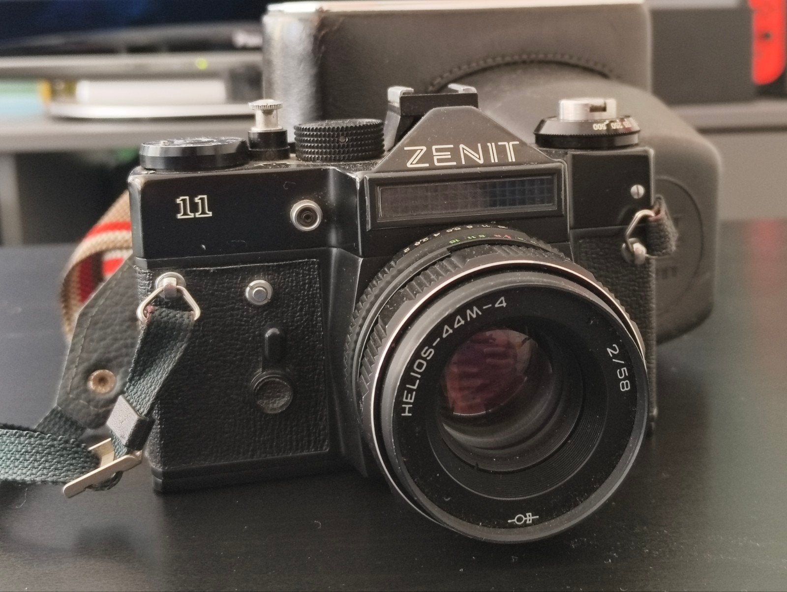 Zenit 11 analoogcamera met Helios 44M-4 lens, Ophalen of Verzenden, Gebruikt, Spiegelreflex, Overige Merken
