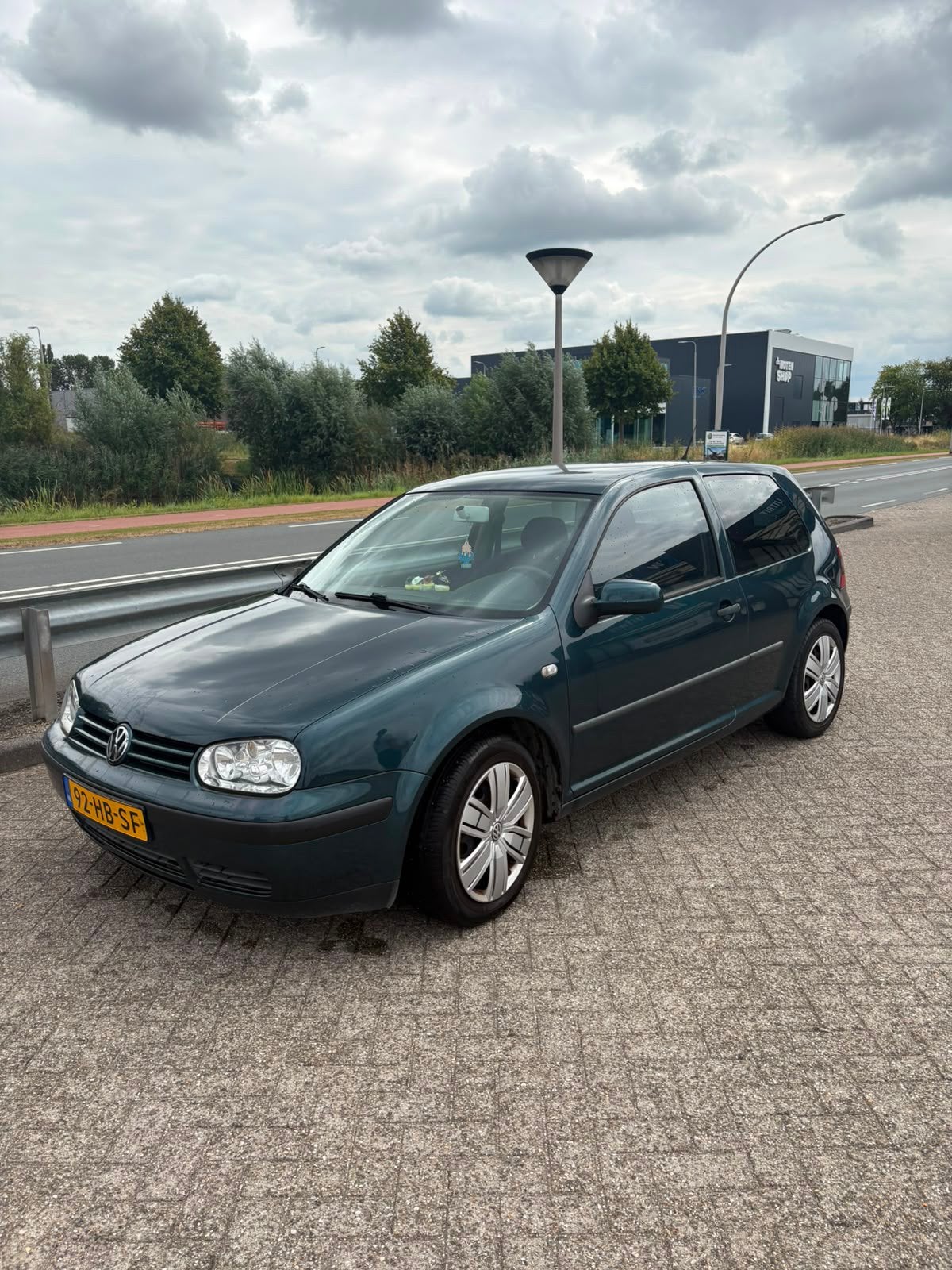 Volkswagen Golf 1.4 55KW 2001 Groen, Voorwielaandrijving, 15 km/l, 74 pk, 49 €/maand