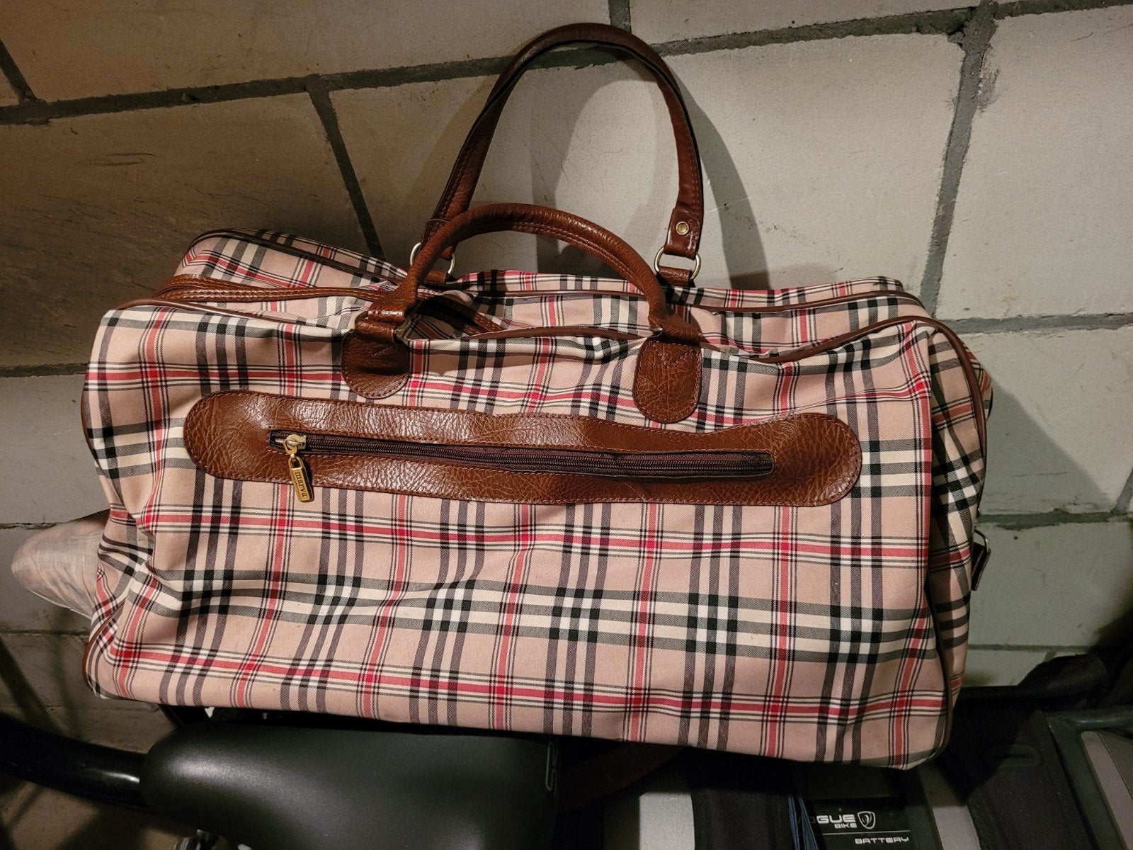 Reistas met Burberry-motief en leren details, Ophalen, 40 tot 60 cm, 20 tot 30 cm, Beige