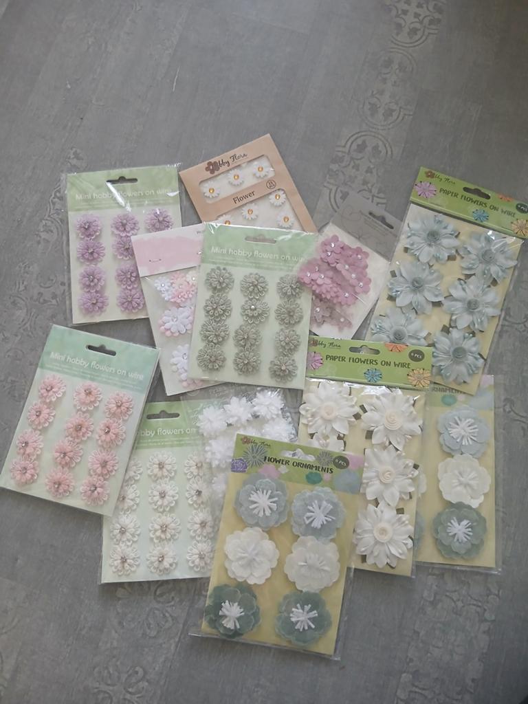 Grote partij papieren bloemen voor hobby en decoratie, Nieuw, Meerkleurig, Papier of Karton, Overige merken