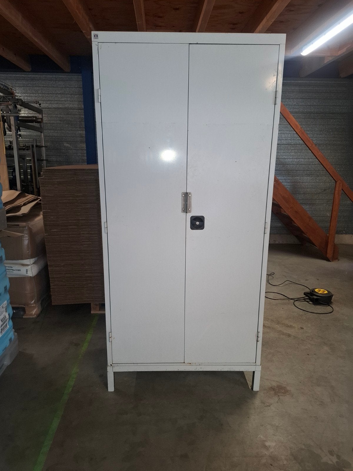 Archiefkast met RVS onderstel - 100x53x213 cm, Huis en Inrichting, Ophalen of Verzenden