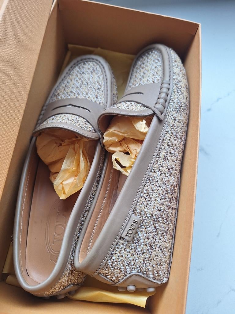 Tods schoenen, nauwelijks gedragen, Beige, Ophalen of Verzenden, Zo goed als nieuw, Tods