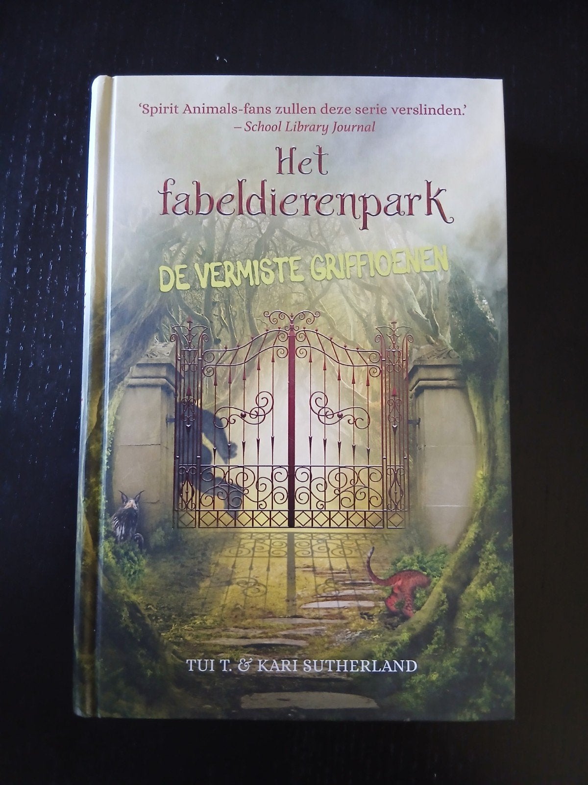 Het Fabeldierenpark: De Vermiste Griffioenen, Ophalen of Verzenden, Zo goed als nieuw, Tui T. & Kari Sutherland, Fictie