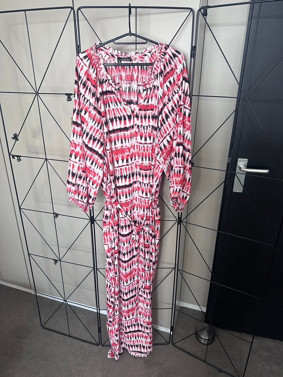 Nieuwe Norah jurk maat 48, Kleding | Dames, Jurken, Ophalen of Verzenden, Nieuw, Maat 46/48 (XL) of groter, Meerkleurig