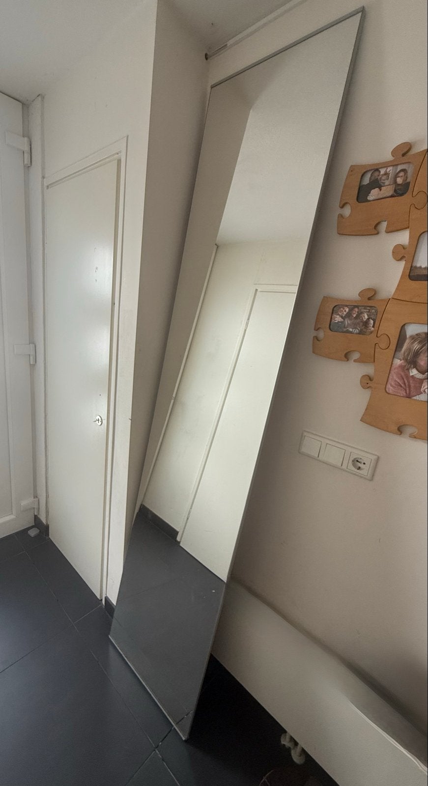 Gratis hoge spiegel, zat op IKEA kastdeur, Ophalen, Minder dan 50 cm, Gebruikt, 200 cm of meer