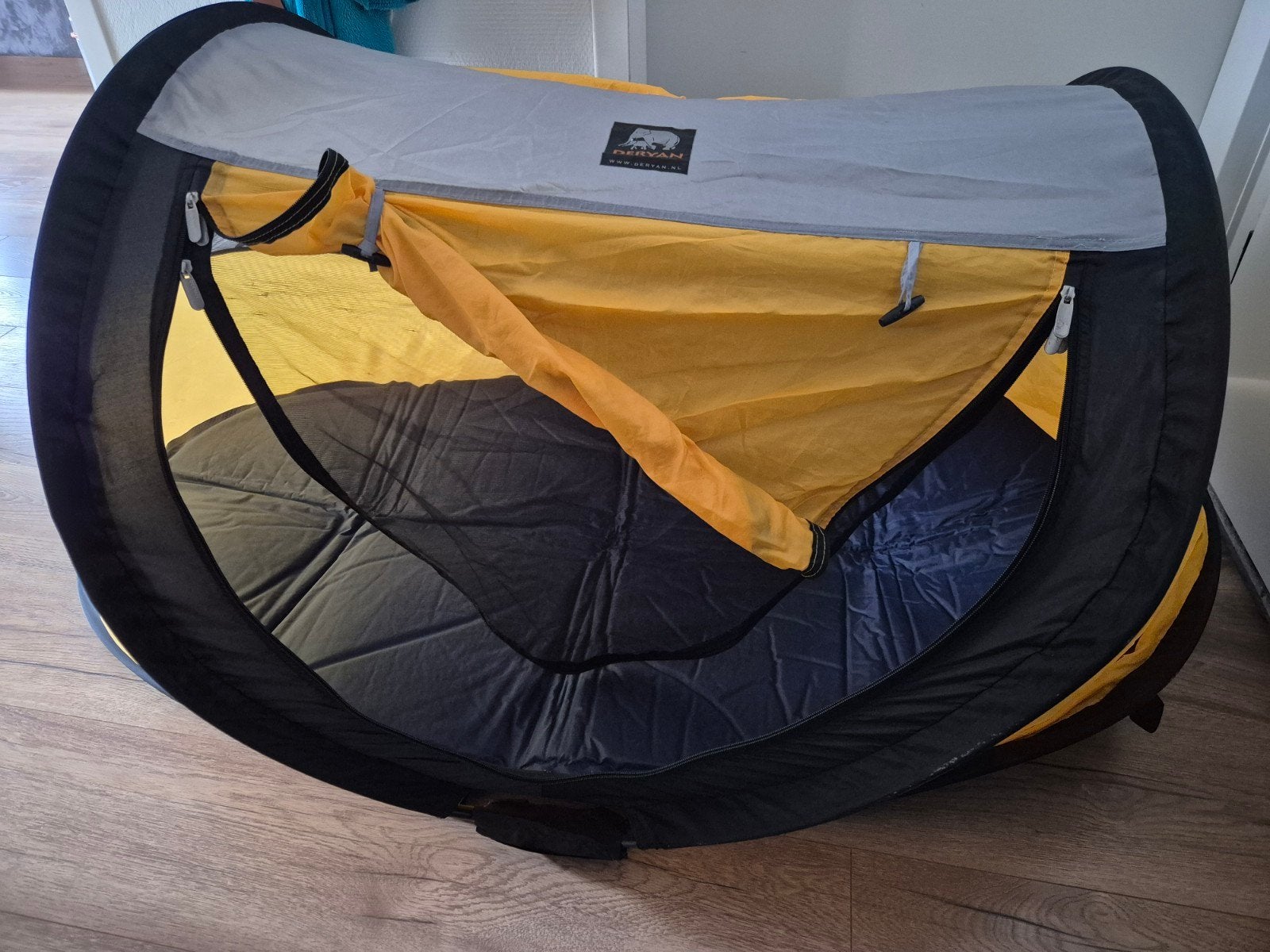 Deryan pop up campingbedje reistentje travel-cot, Ophalen, Gebruikt, Reisbedje