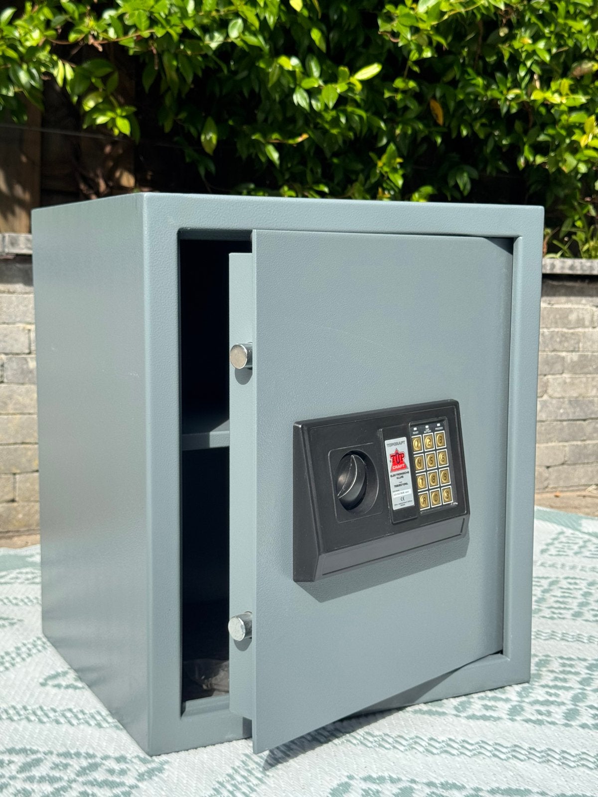 Elektronische kluis / safe – 48 x 41 x 37,5 cm, Ophalen, Zo goed als nieuw