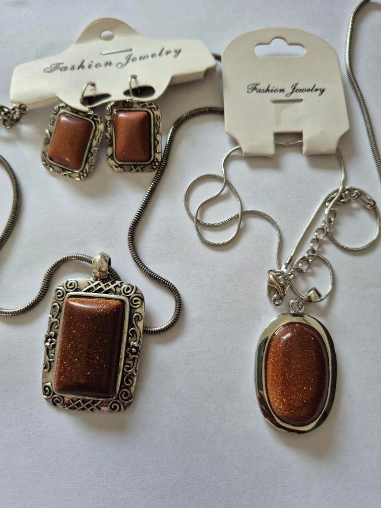 Set van 1 ketting en oorbellen met zandsteen, Overige materialen, Nieuw, Ophalen of Verzenden, Met edelsteen