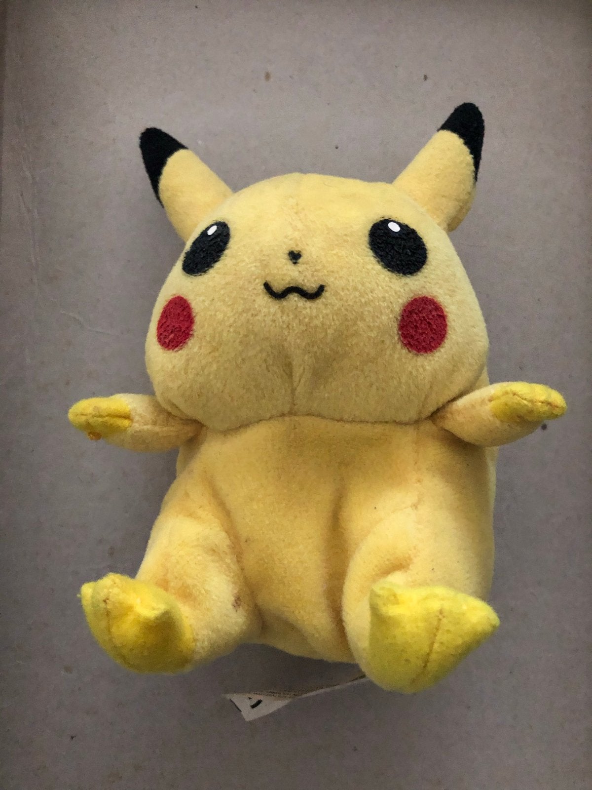 Pokémon Pikachu Knuffel - Zo goed als nieuw, Geel, Overige typen, Ophalen of Verzenden, Klein (minder dan 20 cm)