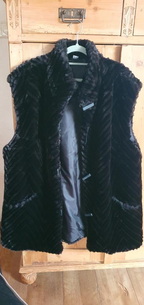 Fluffy bodywarmer, Kleding | Dames, Bodywarmers, Zo goed als nieuw, Maat 42/44 (L), Bruin, Ophalen of Verzenden