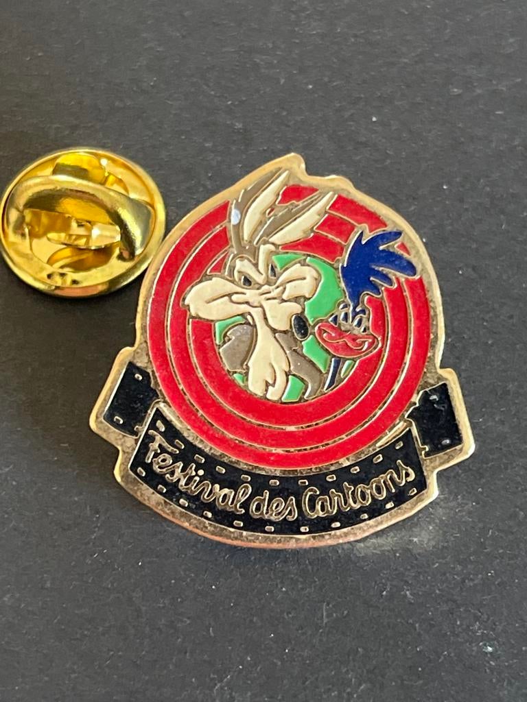 Vintage Danone Festival des Cartoons Pin - Coyote & Road Ru, Verzamelen, Figuurtje, Ophalen of Verzenden, Zo goed als nieuw, Speldje of Pin