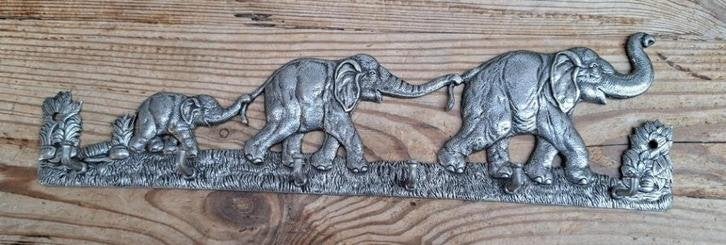 Gemerkt tinnen olifanten kapstokje / handdoekrekje, Baehler, Ophalen of Verzenden