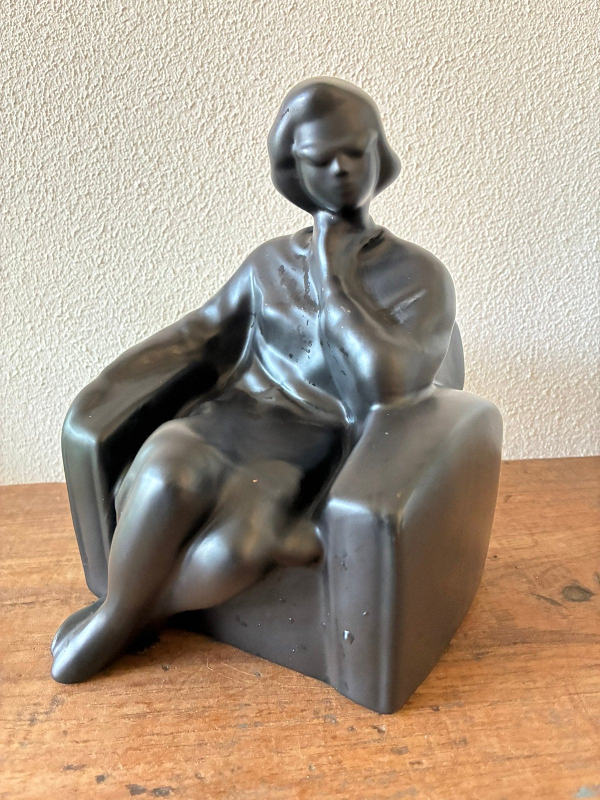 Modernistisch Vrouw in fauteuil (Art Deco / 80s stijl), Ophalen of Verzenden, Gebruikt, Mens