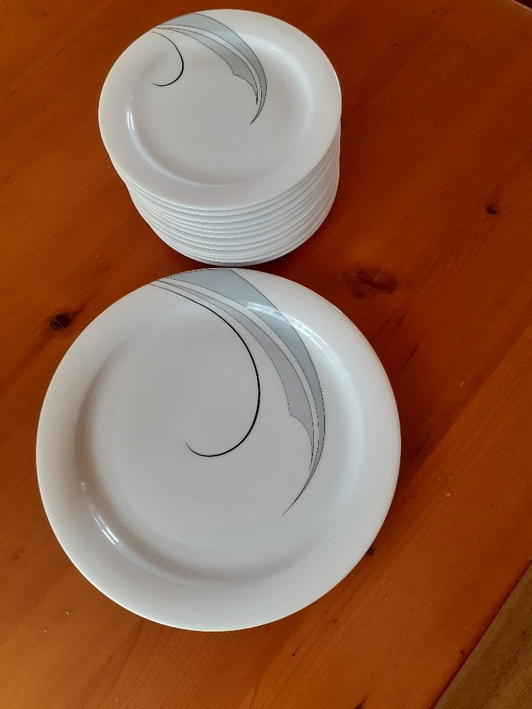 Gebakstel Winterling  wit/ grijs puntgaaf 13 delig, Ophalen, Zo goed als nieuw, Bord(en), Overige stijlen