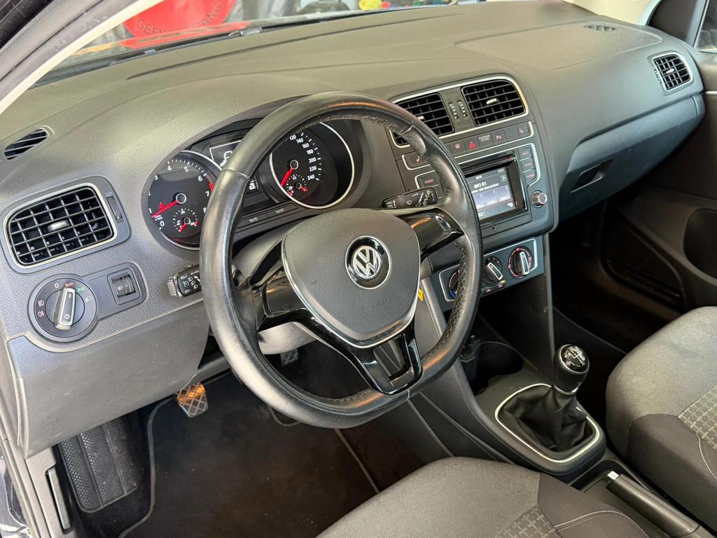 Volkswagen Polo 1.2 TSI Comfortline (BLUE MOTION TECHNOLOGY), Auto's, Stof, Gebruikt, 1198 cc, Zwart
