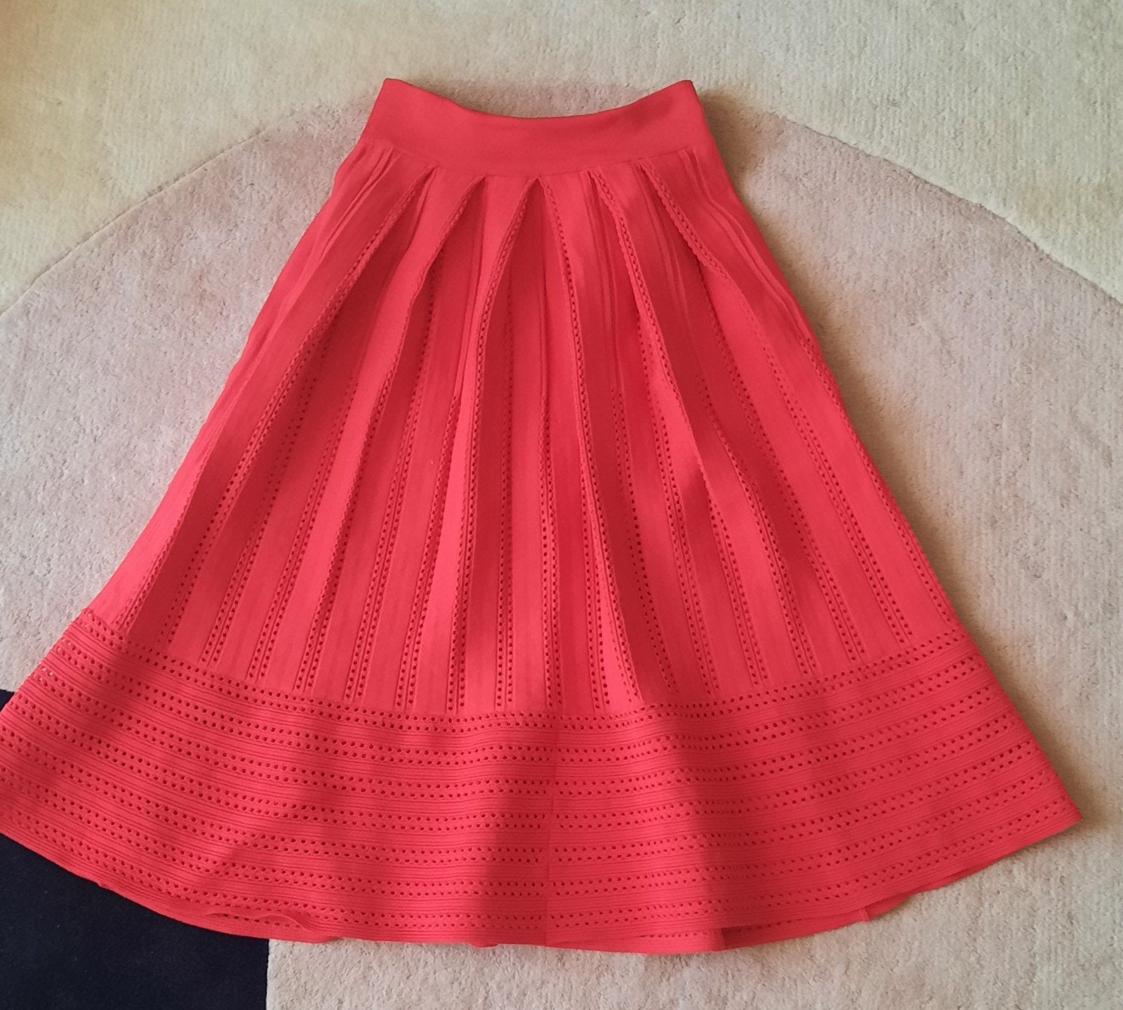 geweldige midirok Maje, xs, nieuwstaat, Kleding | Dames, Rokken, Ophalen of Verzenden, Maat 34 (XS) of kleiner, Maje, Zo goed als nieuw
