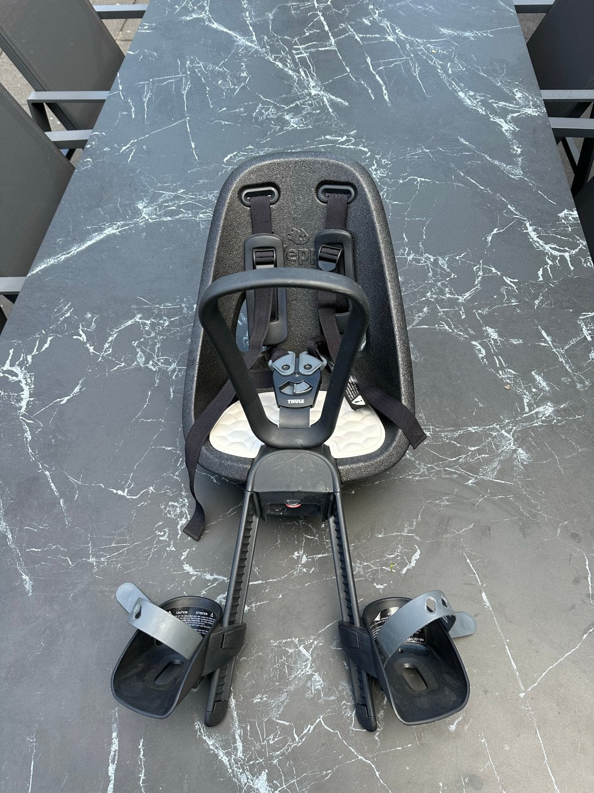 Thule Yepp Mini Nexxt voorzitje met 2 adapters, Ophalen, Gebruikt, Voetsteuntjes, Voorzitje