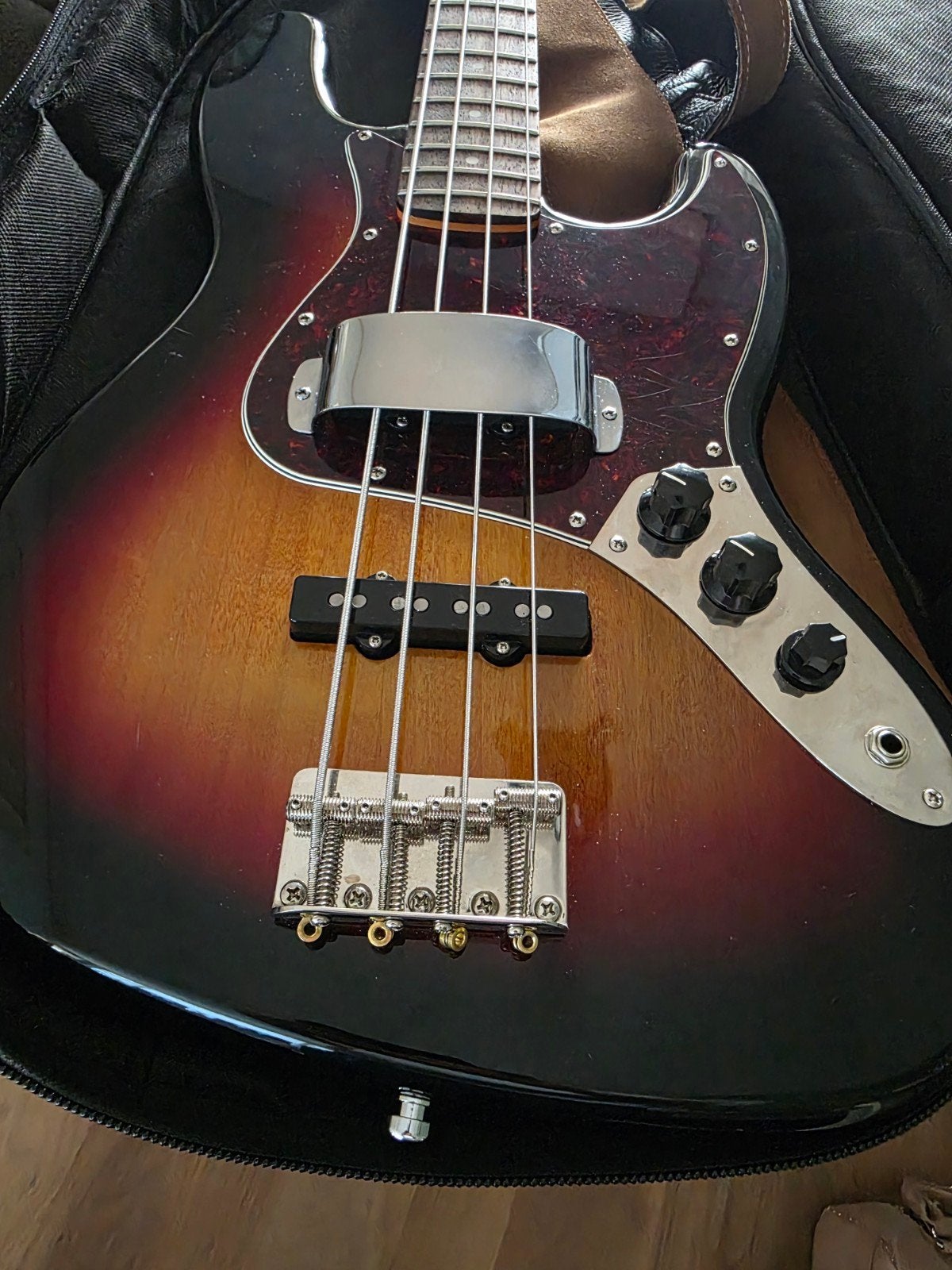 Squier Jazz Bas te koop, Muziek en Instrumenten, Snaarinstrumenten | Gitaren | Bas, Ophalen of Verzenden, Zo goed als nieuw, Elektrisch