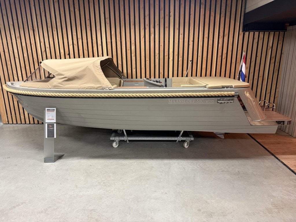 MAASSLOEP 680 Retro 60PK HONDA KOELKST 'AppleCarplay'BOEGSCH