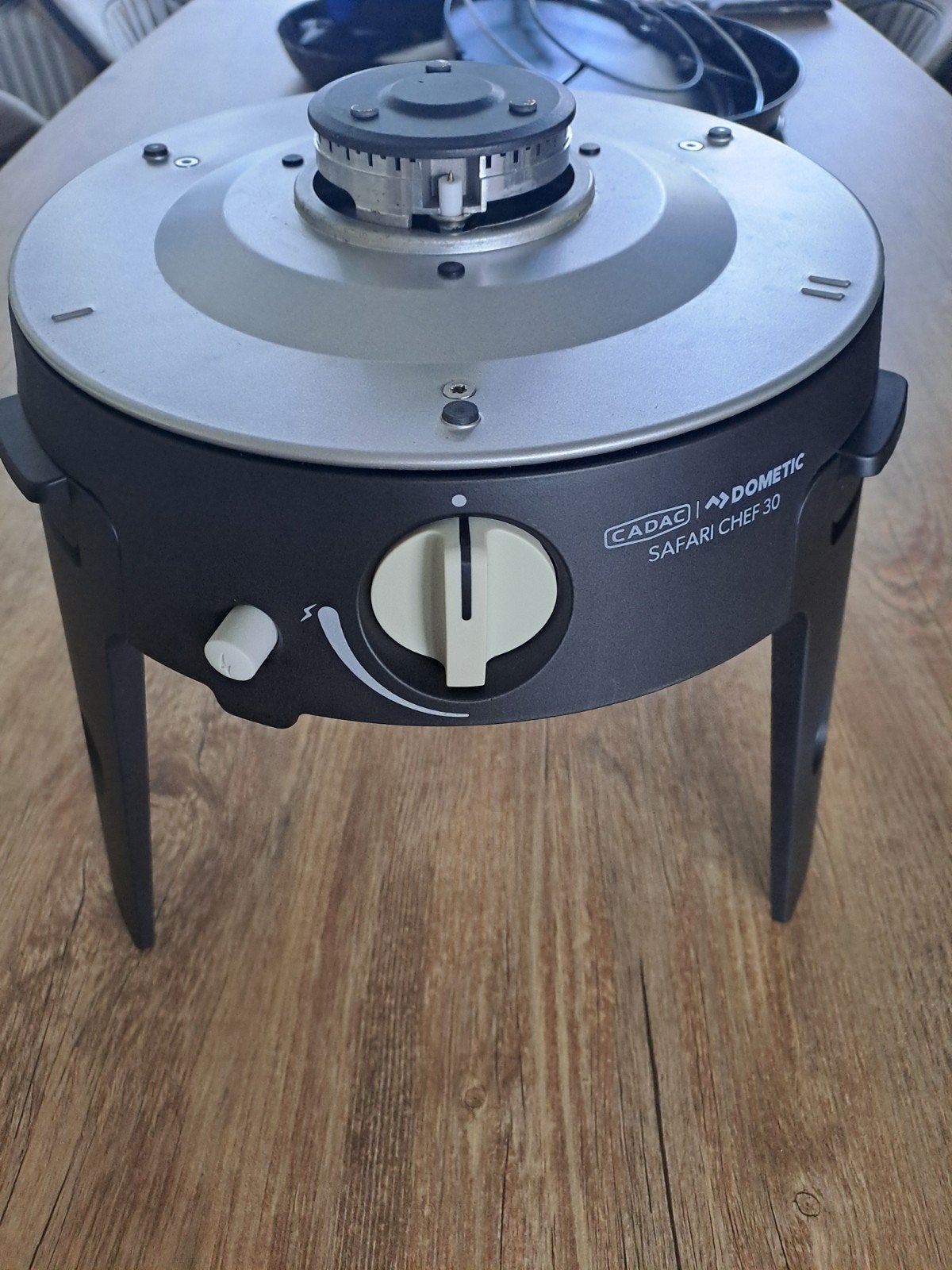 Cadac Safari Chef 30 LP de Luxe, Ophalen