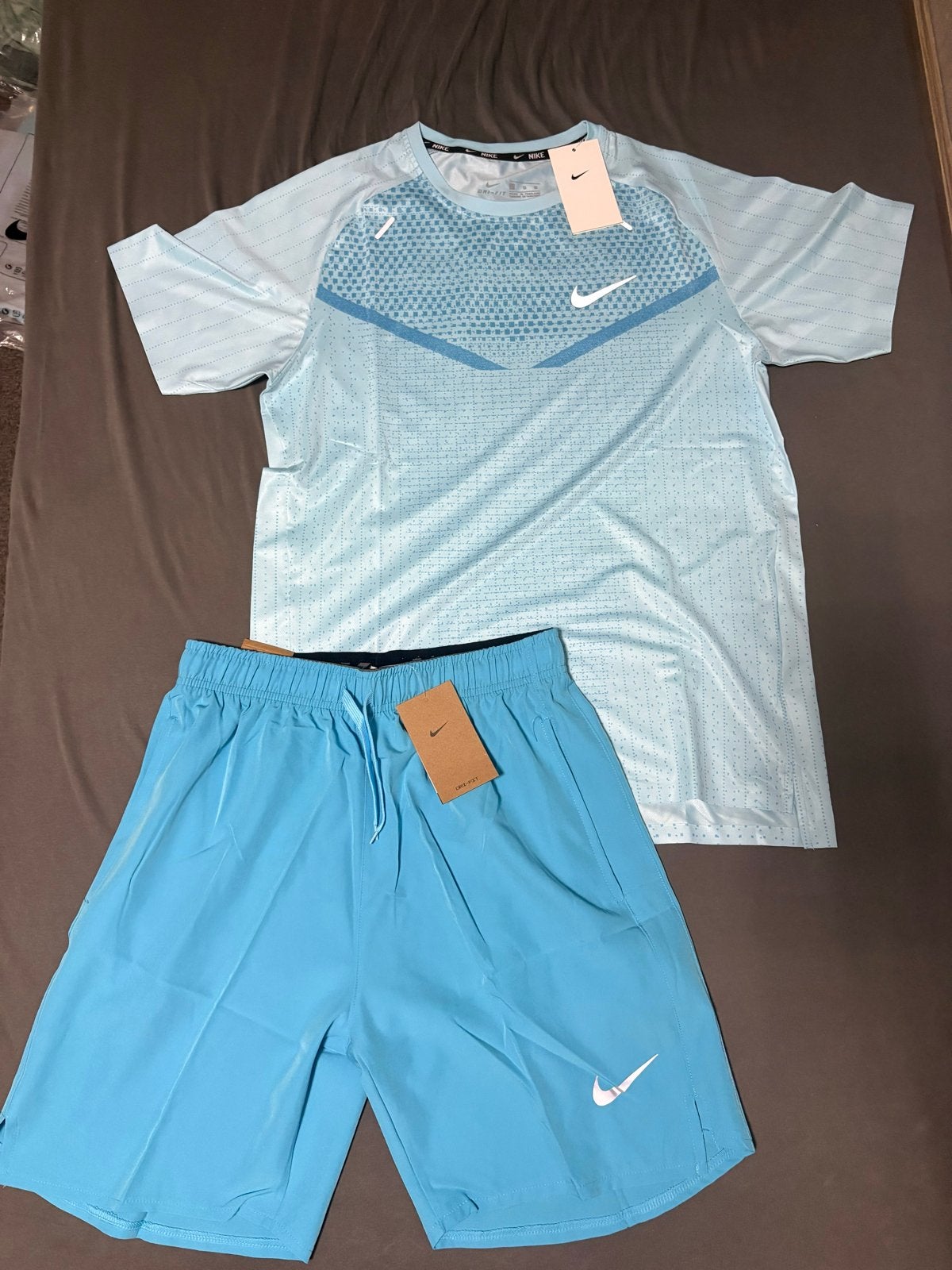 Nike Dri-FIT Sportset: T-shirt en korte broek, Fitness, Nieuw, Maat 46 (S) of kleiner, Verzenden
