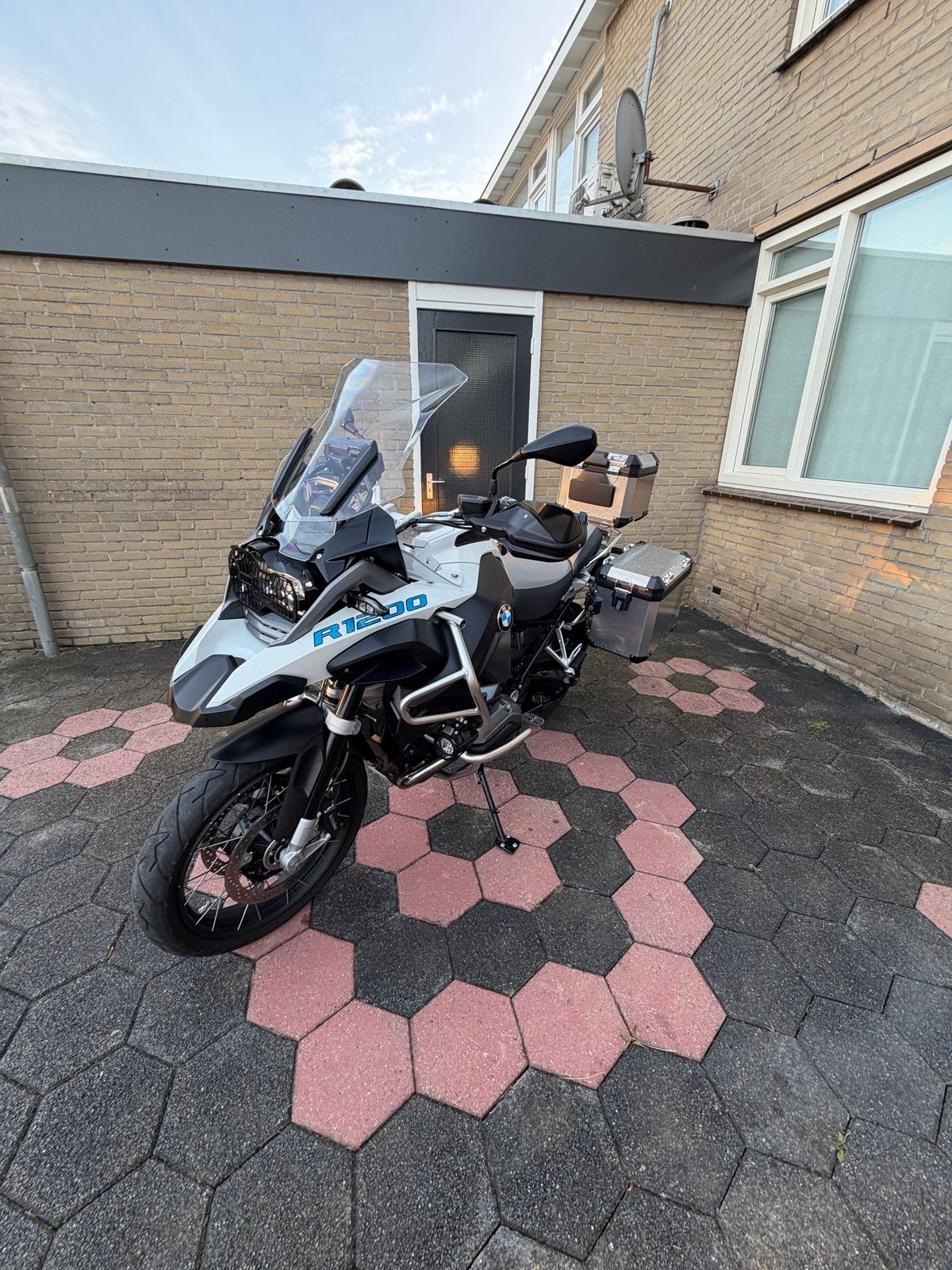 BMW R 1200 GS ADVENTURE ABS-ASC-ESA-AKRAPOVIC-QUICKSHIFTER, Gebruikt, Particulier, Toermotor, ABS