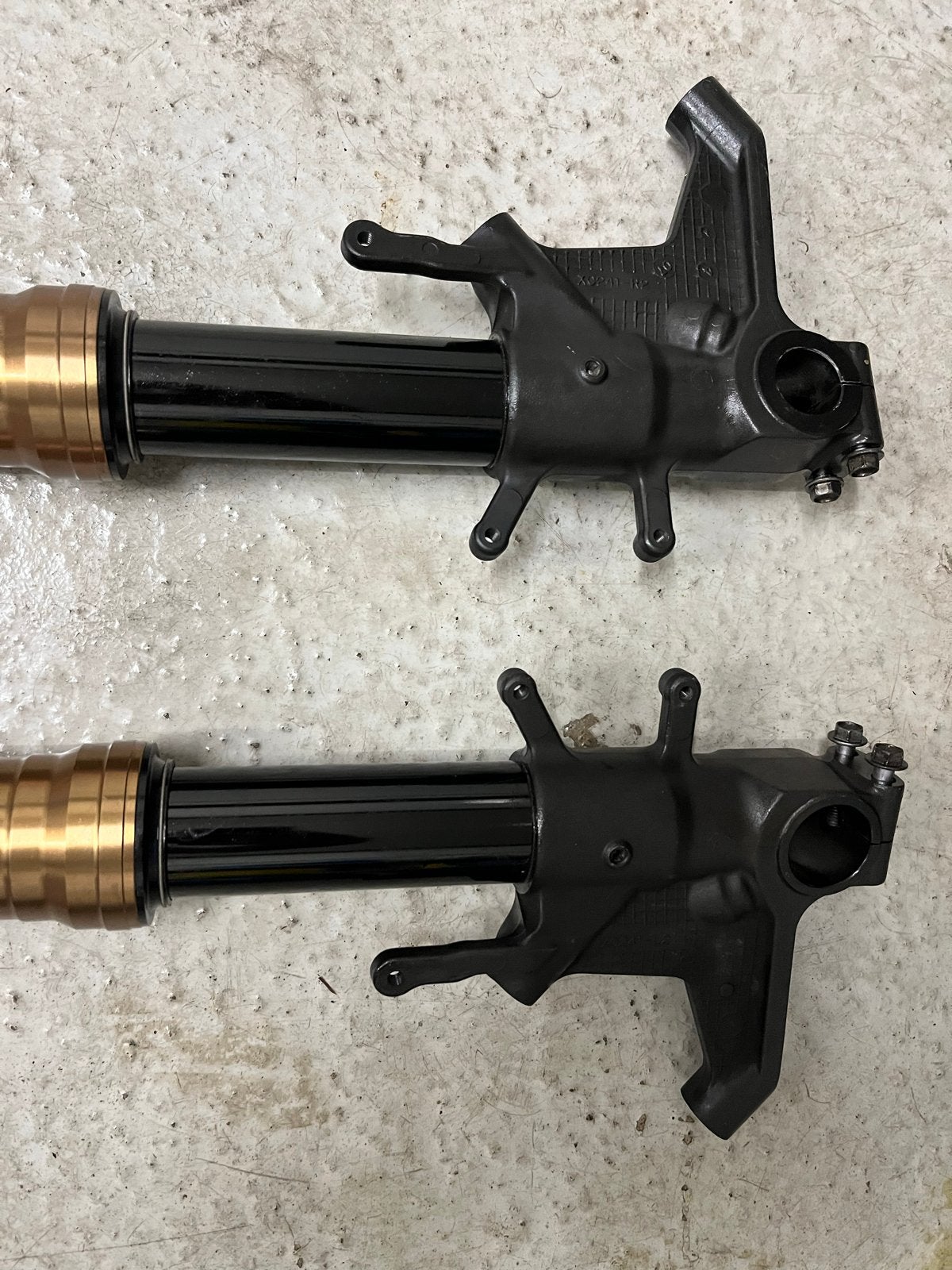 Voorvork poten Suzuki Gsxr 1000 K8, Ophalen, Gebruikt