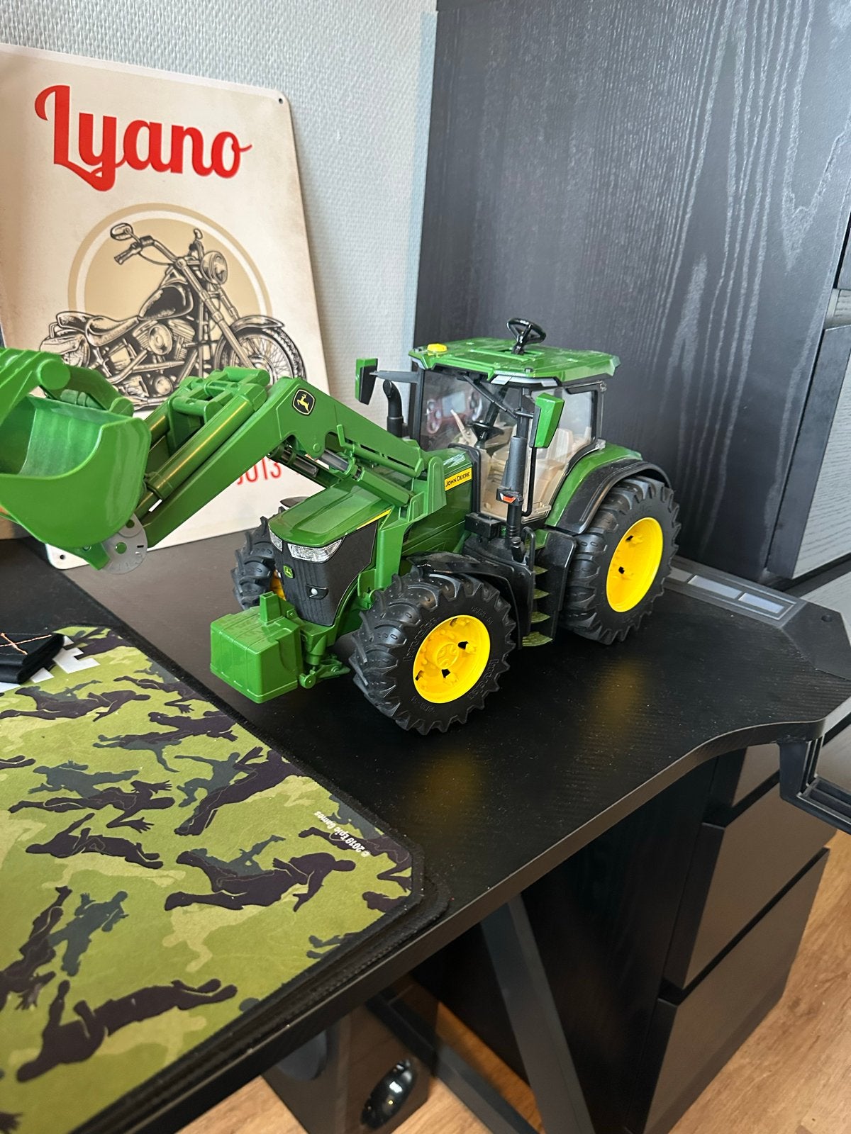 Bruder John Deere Trekker met Voorlader - Zo goed als nieuw, Ophalen of Verzenden, Zo goed als nieuw