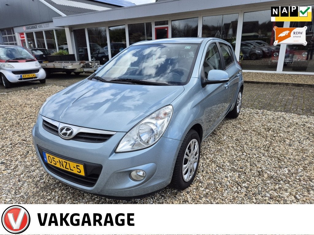 Hyundai i20 1.4i i-Motion (bj 2011, automaat), Auto's, Euro 5, 4 cilinders, 1396 cc, Blauw