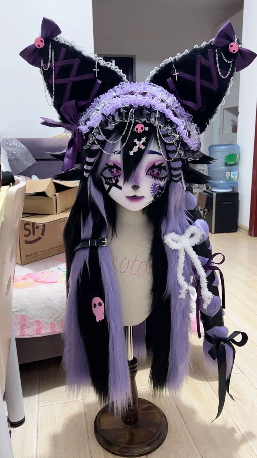 Kuromi kigurumi Fursuit van Meemonster - Zwart/Paars, Ophalen of Verzenden, Zo goed als nieuw