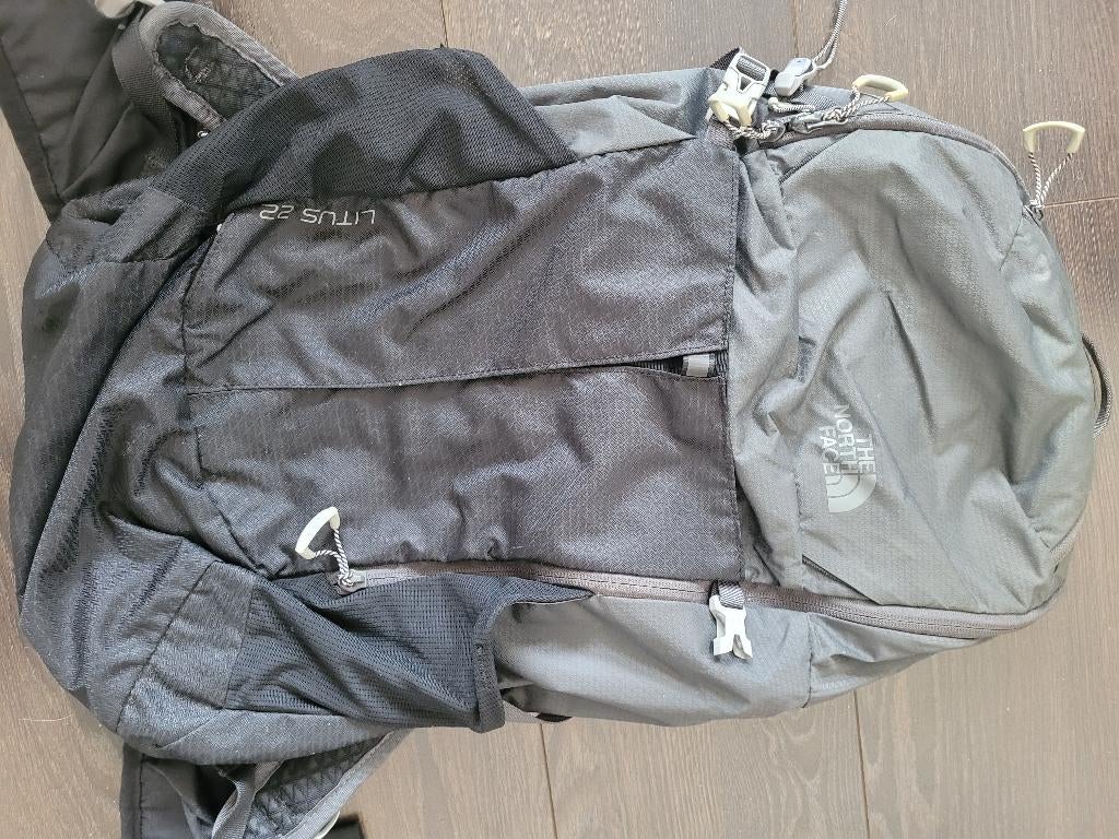 North Face rugzak Litus 22L, Ophalen of Verzenden, Zo goed als nieuw, Overige merken