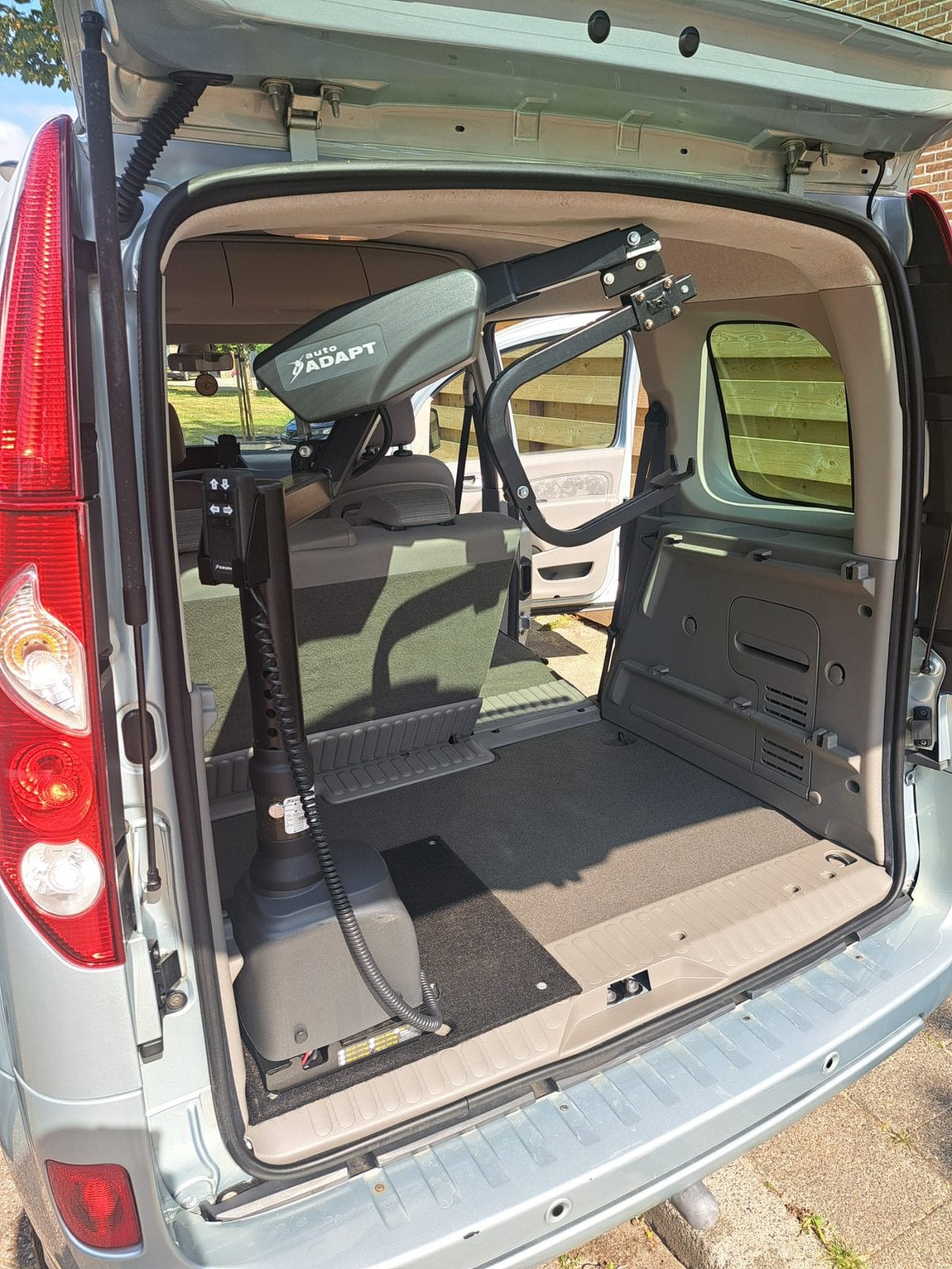 Tillift voor in auto/bus, Auto diversen, Auto-accessoires, Ophalen, Gebruikt