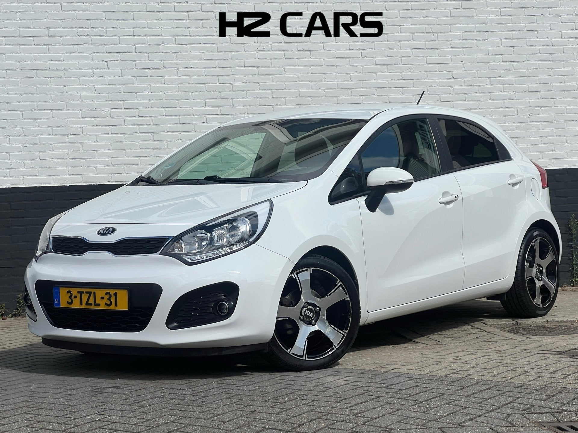 Kia Rio 1.2 CVVT ExecutiveLine|5drs|Keyless|Clima|Cruise|Blu, Zwart, 4 cilinders, Wit, Origineel Nederlands