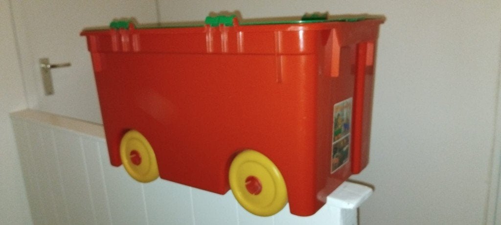 2 Stevige Plastic Speelgoed Opbergboxen, Ophalen, Gebruikt